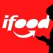 iFood afirmou que em casos de suspeita deve-se confirmar que o estabelecimento usa o serviço; Outro golpe é o cancelamento indevido e o acerto por uma entrega "por fora" do app.