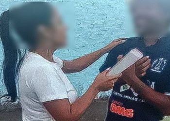 Ex-marido fala sobre mulher que transou com morador de rua