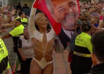 TSE acata pedido de Bolsonaro e proíbe atos políticos no Lollapalooza