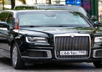 cARRO DE pUTIN: Aurus Senat: Veículo de Putin lembra Rolls-Royce Phantom e pesa 7,2 toneladas
