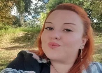Um vendedor ambulante e um rapaz começaram a discutir por causa de uma cocada Samantha Mantovani tentou apartar, mas acabou recebendo uma facada no pescoço