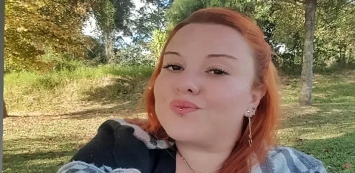 Um vendedor ambulante e um rapaz começaram a discutir por causa de uma cocada Samantha Mantovani tentou apartar, mas acabou recebendo uma facada no pescoço