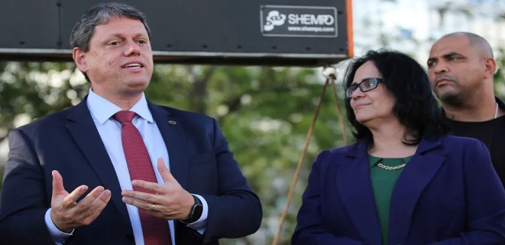 Bolsonaro exonera ministros