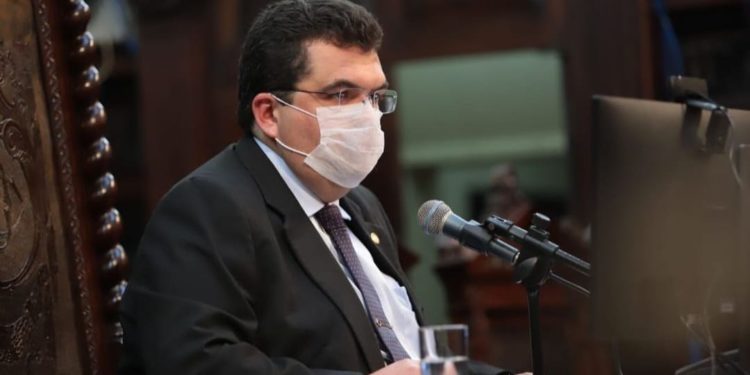 Deputado Chico Machado vai disputar reeleição para a Alerj