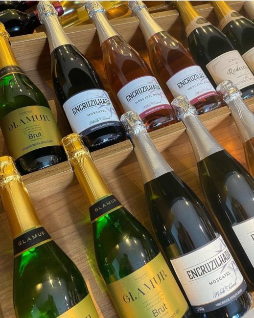 Vinho Encruzilhada: opção de espumante na Ponto e Vinho, e melhor loja de vinho de Campos dos Goytacazes-RJ