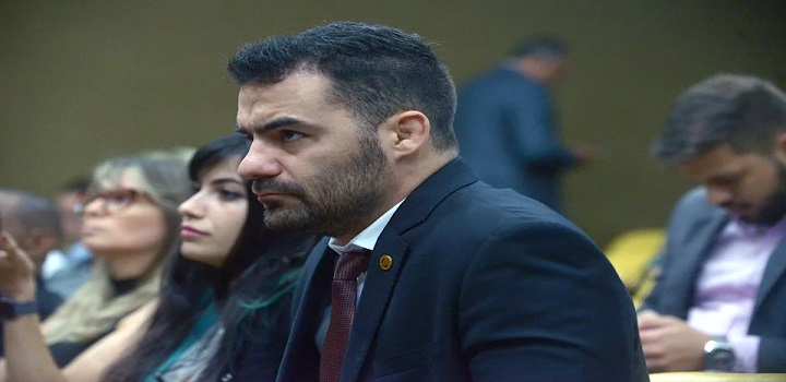 Alesp aprova cassação de Artur do Val