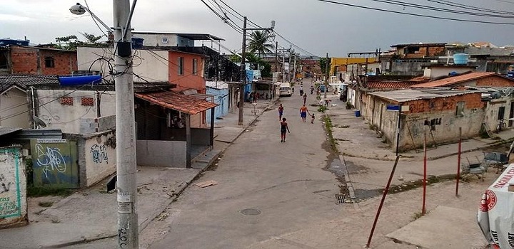 médica de 39 anos e seu filho de 4. Os dois sofreram um sequestro-relâmpago na Barra da Tijuca e foram levados no carro da família por criminosos armados para a Cidade de Deus,