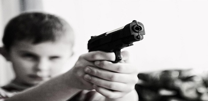 Criança mata irmao de 15 anos com tiro em SP