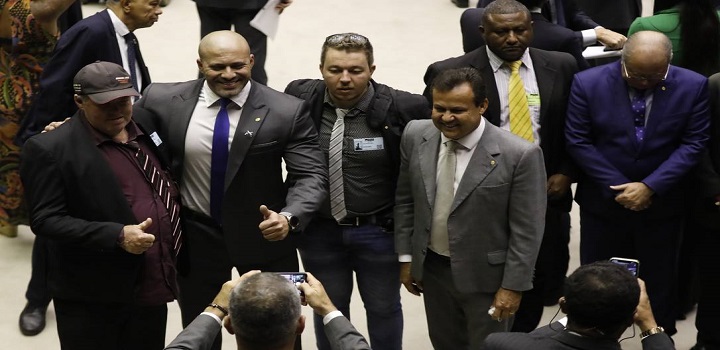 Daniel Silveira sem tornozeleira eletrônica