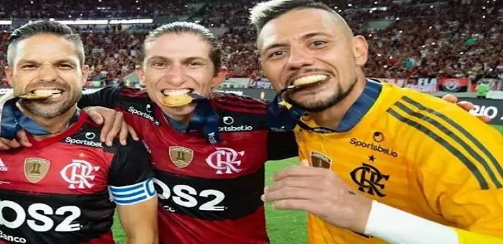 Flamengo reformula elenco e deixa trio de medalhões com futuro incerto