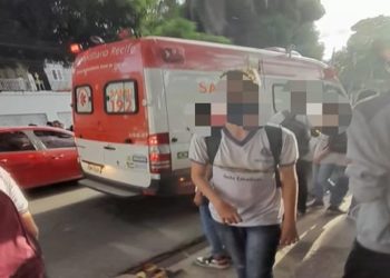 'Cenário era de filme de terror', diz pai de aluna de escola estadual no Recife onde 26 estudantes tiveram crise de ansiedade