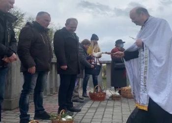 Ucranianos celebram páscoa