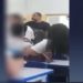 Investigado por assédio sexual contra 12 alunas em uma escola de São João do Meriti, no Rio de Janeiro, um professor foi flagrado chamando dois estudantes para briga em sala de aula.