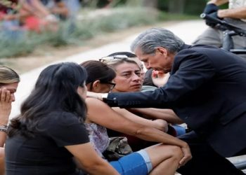ATIRADOR MATA CRIANÇAS EM ESCOLA NO TEXAS