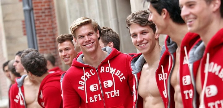 Documentário da Netflix mostra a preocupante ascensão da Abercrombie Apesar do novo slogan de inclusão, marca nasceu e ascendeu com a mensagem de que era preciso ser branco e ter um corpo musculoso para ser "legal"