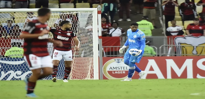 Vitória do Flamengo contra o Sporting Cristal