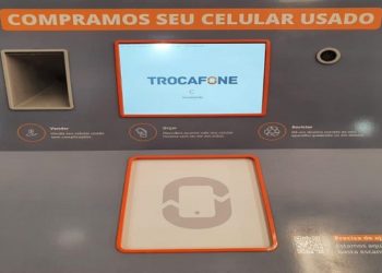 Duas máquinas automáticas para venda de celular usado foram inauguradas em São Paulo