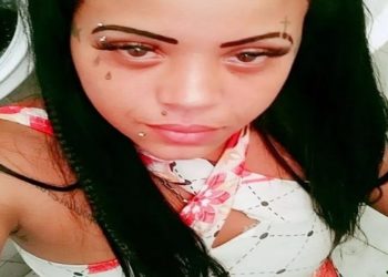 Operação conjunta na Vila Cruzeiro tem 22 mortos Uma mulher atingida por uma bala perdida está entre as vítimas. Agentes buscavam prender chefes do Comando Vermelho escondidos no complexo e foram recebidos a tiros por volta das 4h. Houve relatos também de tiros no Complexo do Alemão. Treze escolas da região estão fechadas.