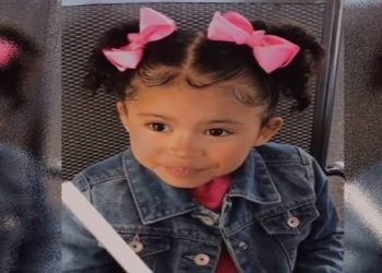 EUA: Laudo aponta que a menina de 3 anos sofreu tortura e morreu por asfixia. A polícia classificou o crime como homicídio, mas pastor evangélico diz que “é difícil para as pessoas entenderem o que aconteceu, mas é coisa de Deus, vontade de Deus