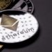 Criptomoedas para investir e minerar em casa