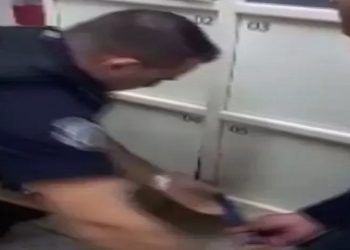 Criança presa em guarda-volumes de agência bancária
