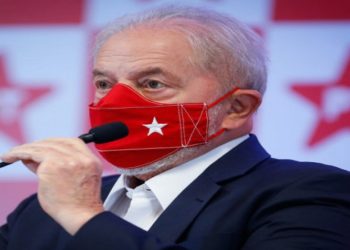 Lula faz críticas a milionários: imbecil