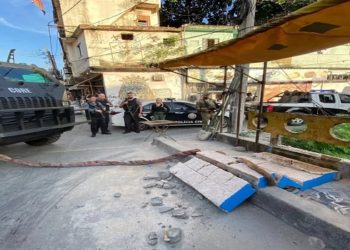 Memorial com nomes dos 28 mortos em operação no Jacarezinho é derrubado pela polícia, que cita 'apologia ao tráfico'
