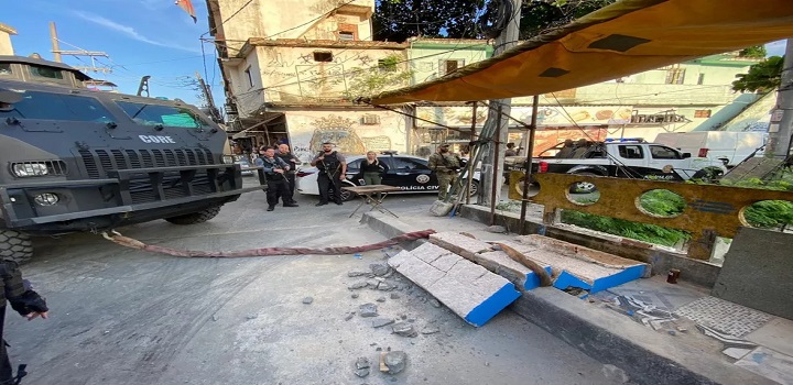 Memorial com nomes dos 28 mortos em operação no Jacarezinho é derrubado pela polícia, que cita 'apologia ao tráfico'