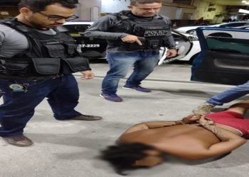 Um homem foi preso em flagrante na noite desta sexta-feira (6) em São Pedro da Aldeia, na Região dos Lagos do Rio, por torturar a companheira e o filho dela,