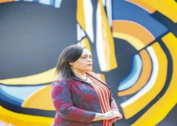 estudante trans de 33 anos denuncia que foi chamada de “traveco”, “imunda” e mantida presa dentro do carro de um motorista de aplicativo
