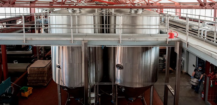 Um homem de 32 anos morreu ao entrar em um tanque de cerveja de uma empresa em Lauro Müller (SC)