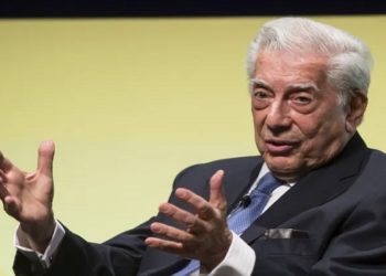 Nobel de Literatura, Vargas Llosa diz que prefere Bolsonaro a Lula Vencedor do Nobel de Literatura de 2010 disse que "palhaçadas de Bolsonaro" são difíceis de um liberal admitir, mas, mesmo assim, o prefere ao ex-presidente petista