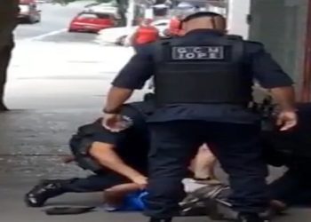 agente da Guarda Civil Metropolitana (GCM) de São Paulo, foi filmado na tarde da última segunda-feira (30), colocando o joelho no pescoço de um homem negro de 56 anos,