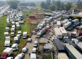 Saiba sobre o auxilio de R$ 400 aos caminhoneiros