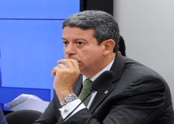 Arthur lira: Justiça obriga parlamentar a reconhecer filha