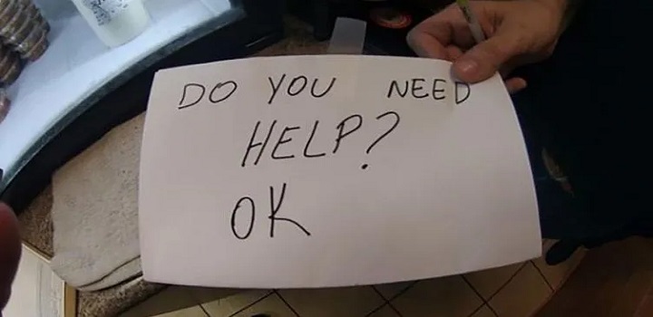 Saiba sofre a criança salva de abuso por funcionaria de restaurante nos EUA