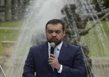 O governador do Rio, Claudio Castro (PL), anunciou nesta quinta-feira (14), que determinou à Secretaria de Estado de Saúde a revisão de todos os protocolos e procedimentos no Hospital da Mulher Heloneida Studart
