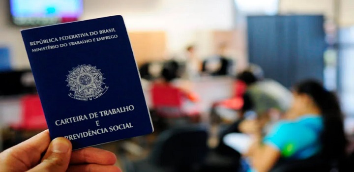 Segundo o IBGE, o desemprego no Brasil caiu para 5,8% no 2º trimestre, o menor índice da série histórica. Salários e empregos formais também atingem níveis recordes.