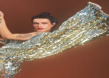 Cantora e compositora Filipe Catto