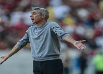 Paulo Sousa: técnico corre risco de demissão no Flamengo