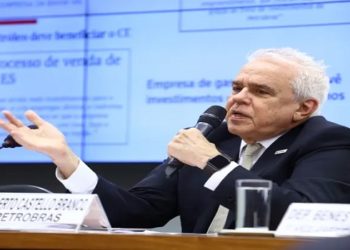 Presidente Jair Bolsonaro (PL) teria tentado interferir na Petrobras, segundo ex-presidente da estataL rOBERTO CASTELLO BRANCO