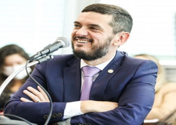 deputado Rodrigo Bacellar (PL) foi eleito de forma unânime presidente de comissão da alerj