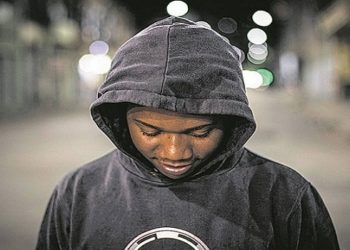De pontos turísticos a locais violentos, youtuber faz sucesso mostrando ruas desertas do Rio tarde da noite