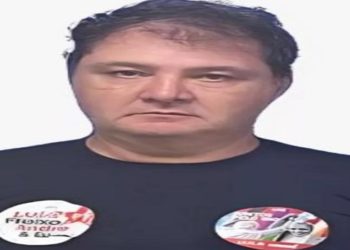 Homem preso por jogar fezes em comicio de Lula