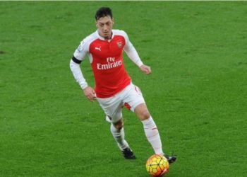 clube Mesut Ozil, que na temporada 2015/2016