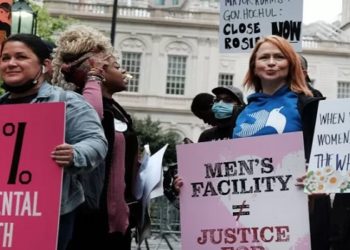 Nos Estados Unidos, mulheres sao presas por sofreem aborto espontaneo