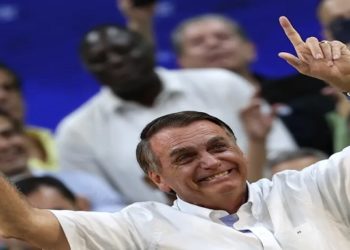 Bolsonaro radicaliza discurso