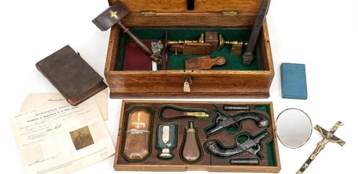 kit de matar vampiros; leilão