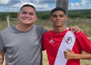 Saiba sobre o contrato de luva de pedreiro e allan jesus, empresário pede R$ 20 MILHIOES DE RESCISAO