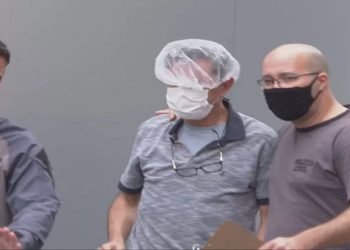 Cirurgião-plástico equatoriano Bolívar Guerrero Silva foi detido no centro cirúrgico. Médico mantem paciente em carcere